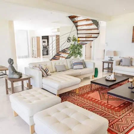 Sleeps 10 With Pool Air Con And Wifi Villa *